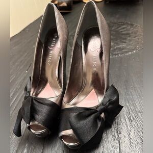Vintage Paris Hilton Peep toe with Bow Heel - size 6.5